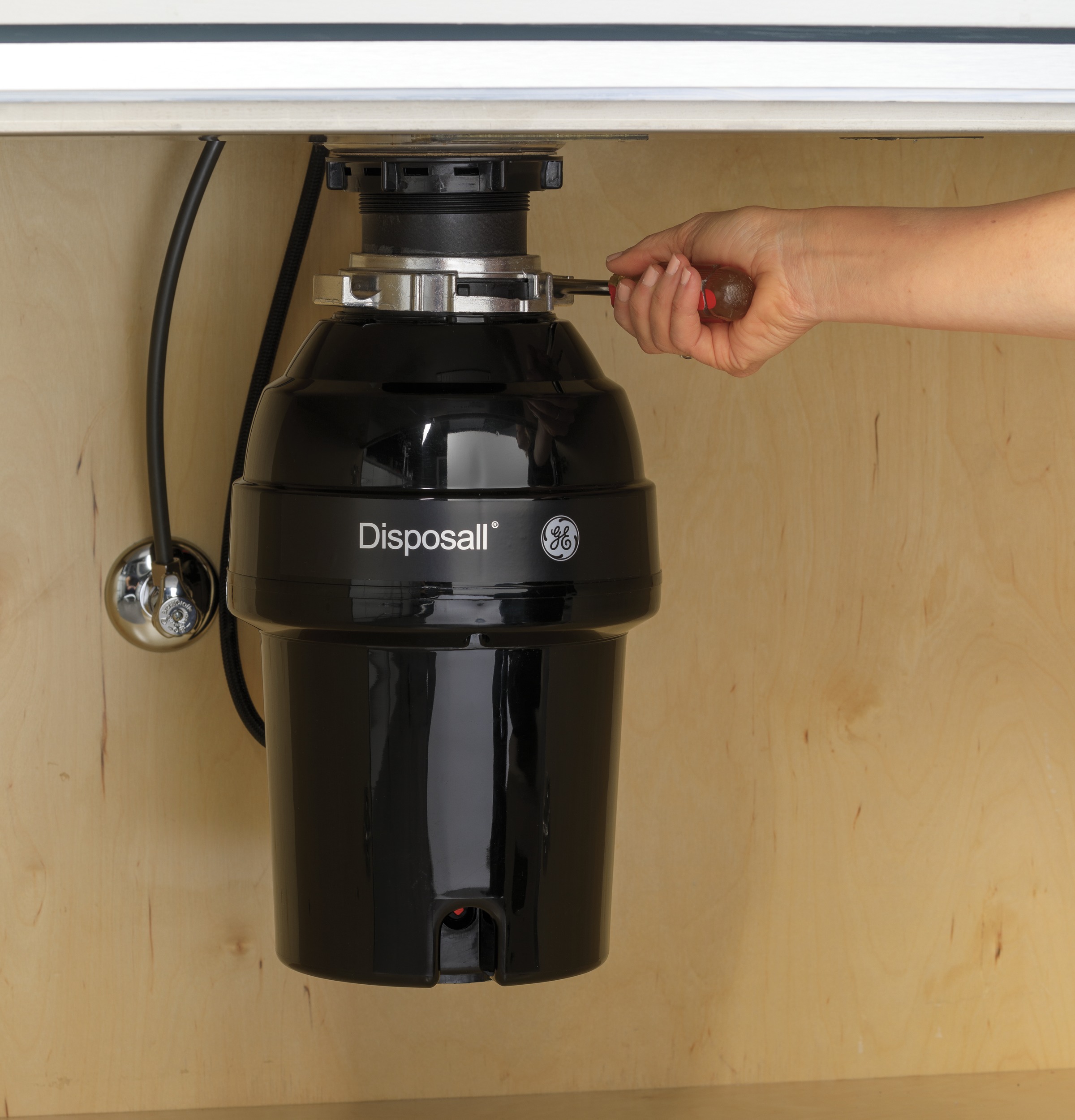 GE Garbage Disposal - Thumbnail 3