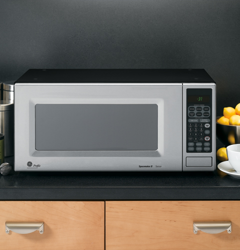 GE Profile Spacemaker II® Microwave Oven
