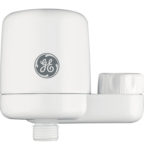 GE® GXSM01HWW Universal Shower Filtration System