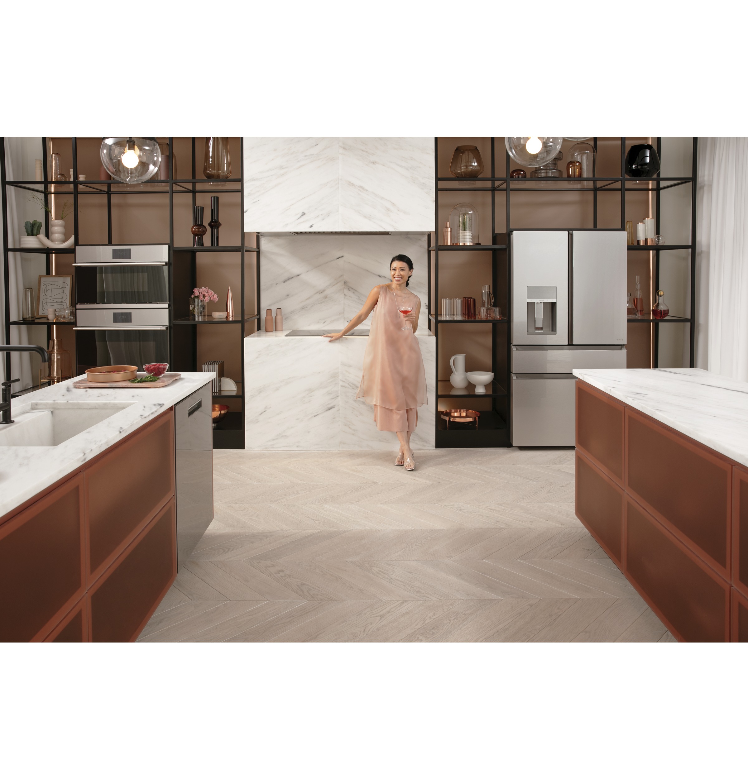 Café™ Smart Stainless Steel Interior Dishwasher with Sanitize and Ultra Wash & Dual Convection Ultra Dry in Platinum Glass