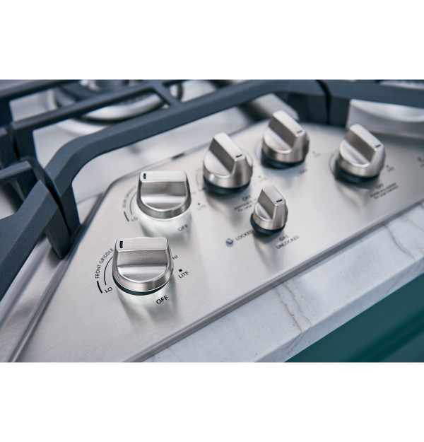Stylish knobs show when burners are on