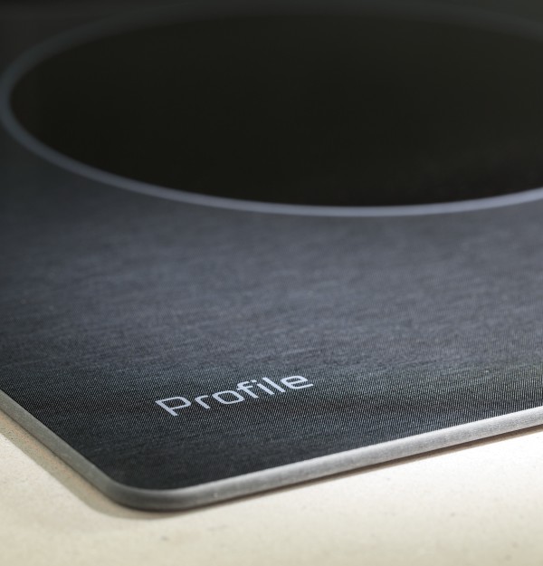 Black Stainless finish
