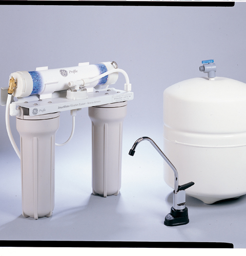 GE Profile™ Reverse Osmosis Filtration System with 12-Gallon Output per Day, Electronic Filter Change and Chrome with Black Faucet