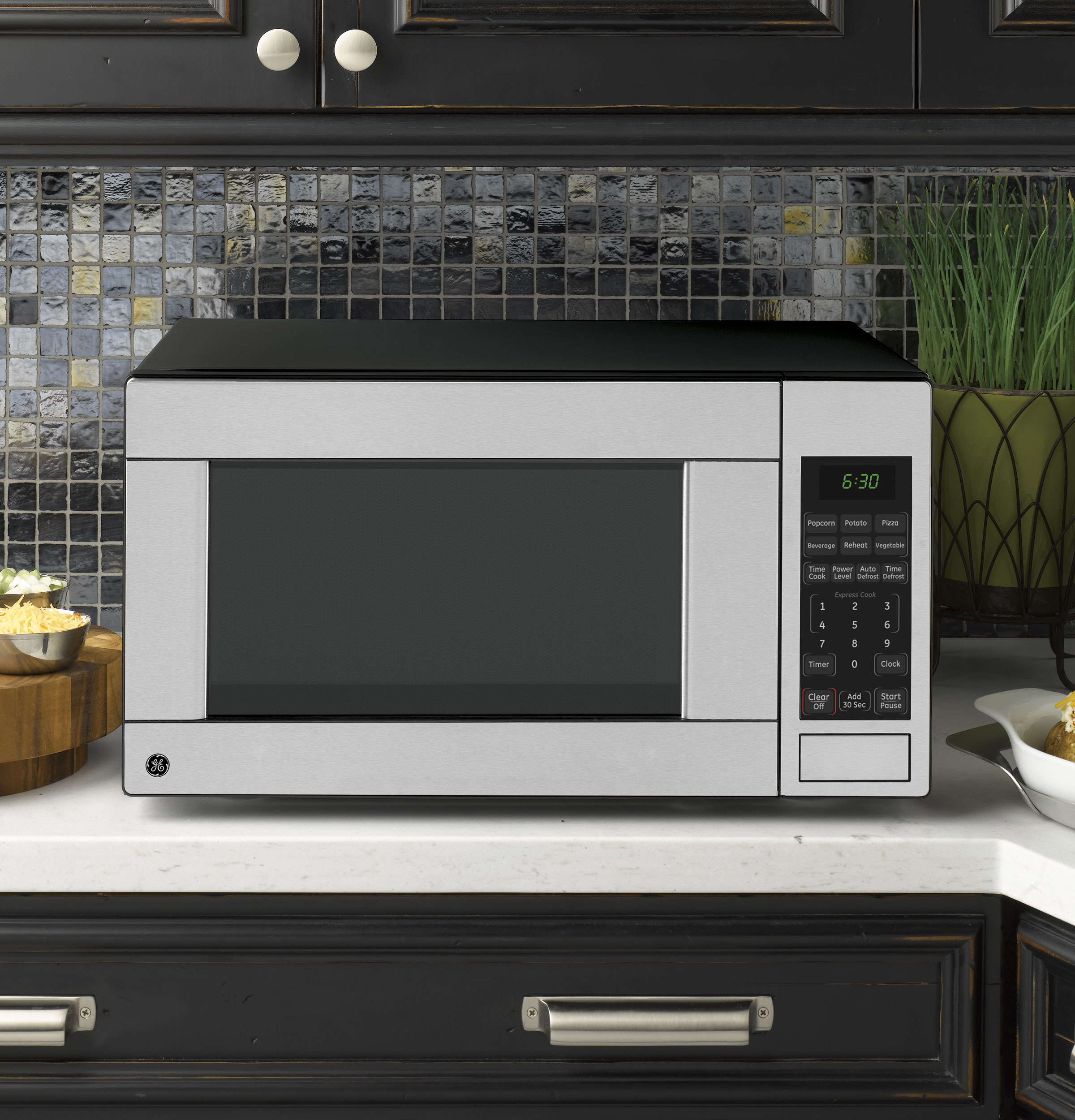 GE® Countertop Microwave Oven