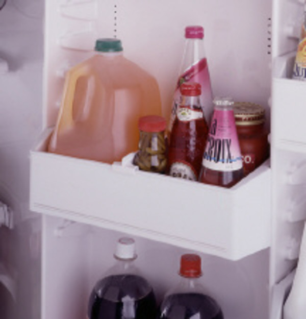4 ClearLook™ modular gallon door bins (1 adj.)