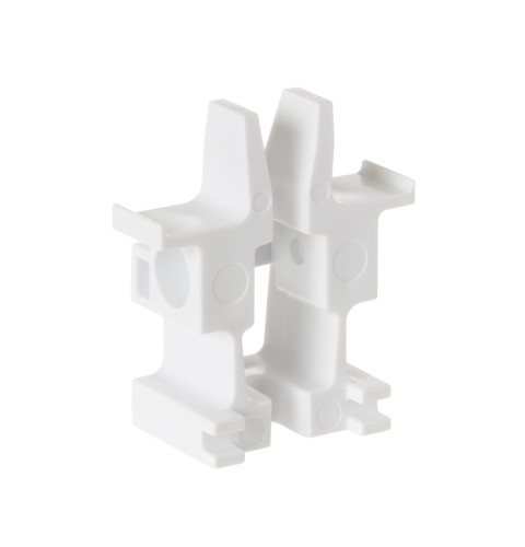 Refrigerator  retainer for freezer upper basket divider