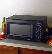 GE® Mid-Size Microwave Oven