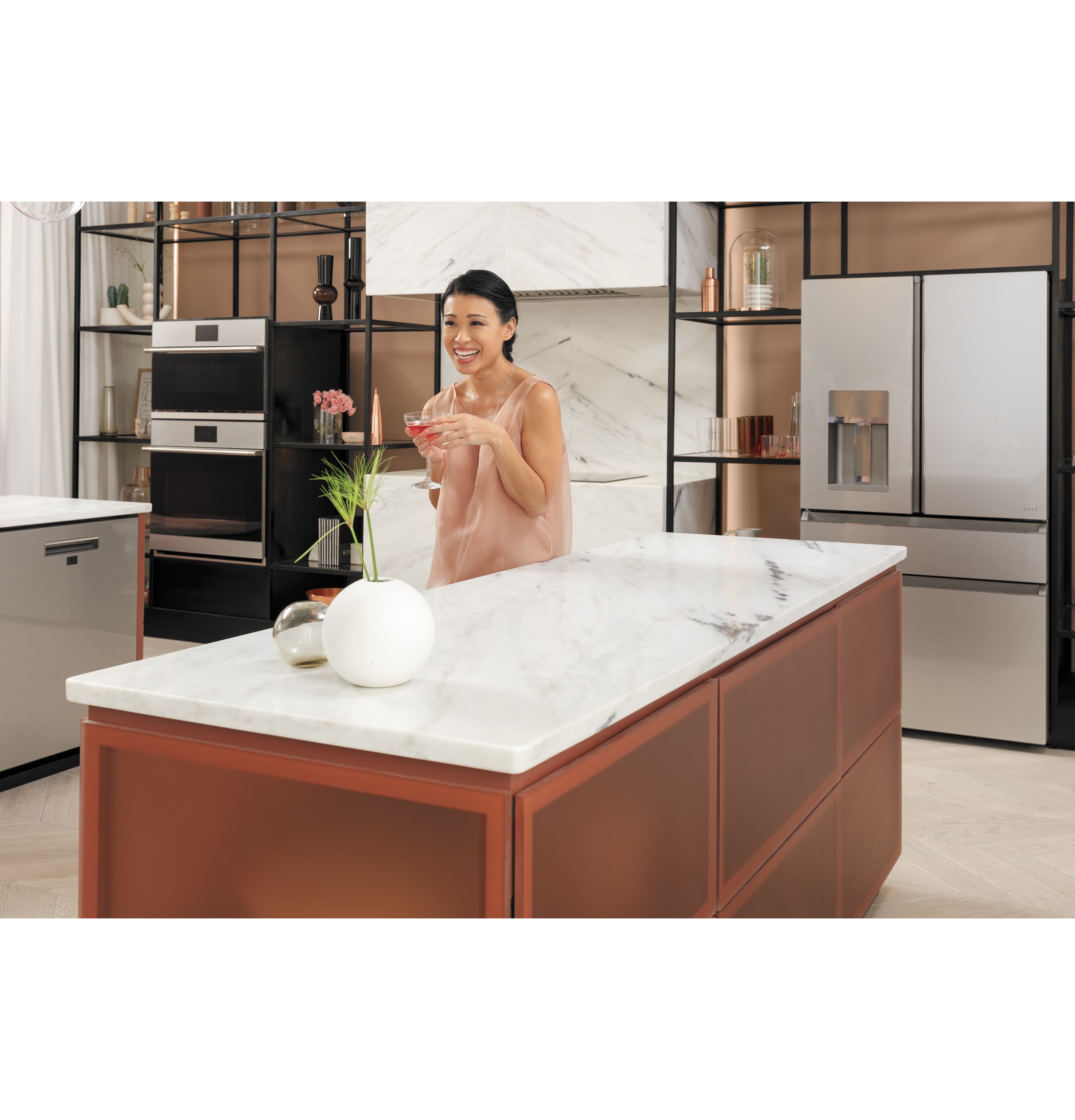 Café™ Smart Stainless Steel Interior Dishwasher with Sanitize and Ultra Wash & Dual Convection Ultra Dry in Platinum Glass
