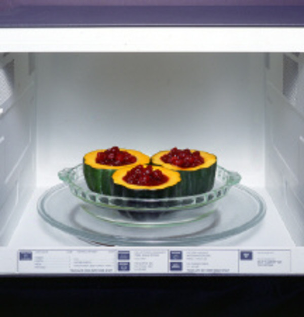 Removable glass turntable with turntable on/off